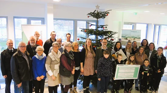 Übergabe der Weihnachtsspende in Höhe von 15.000 Euro in 2023
