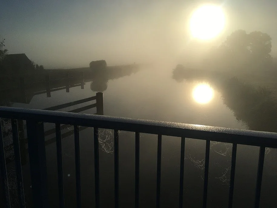 Blick in Richtung Sande von der Brücke über den Ems-Jade-Kanal zwischen Etzel und Abickhafe 