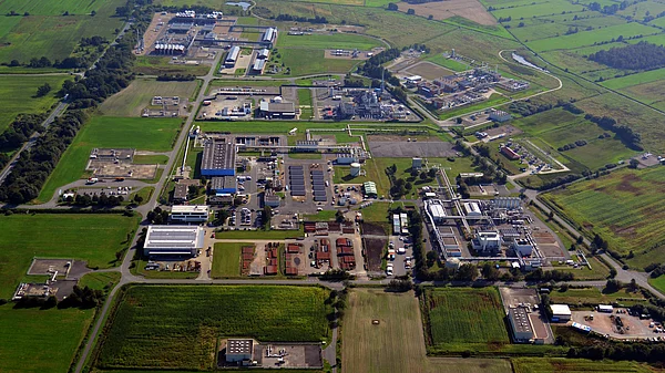 [Translate to Englisch:] Luftbild der Kavernenanlage Etzel