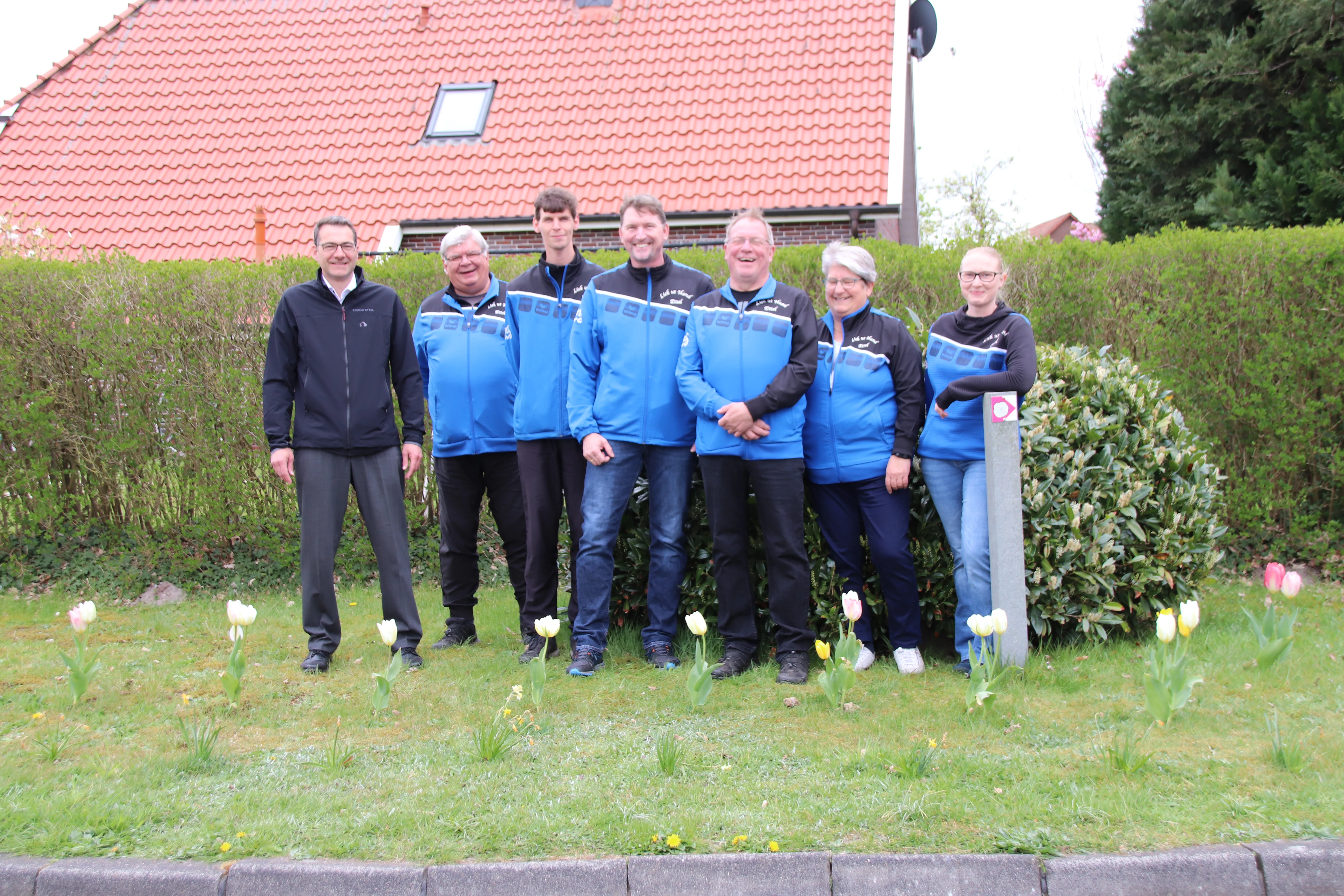 Gruppenfoto der Boßler mit STORAG ETZEL